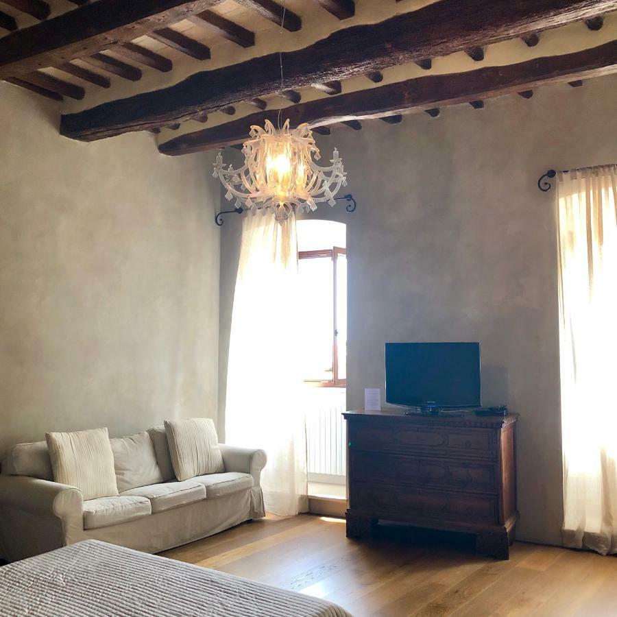 아시시 라 추파 인글레세 B&B 외부 사진